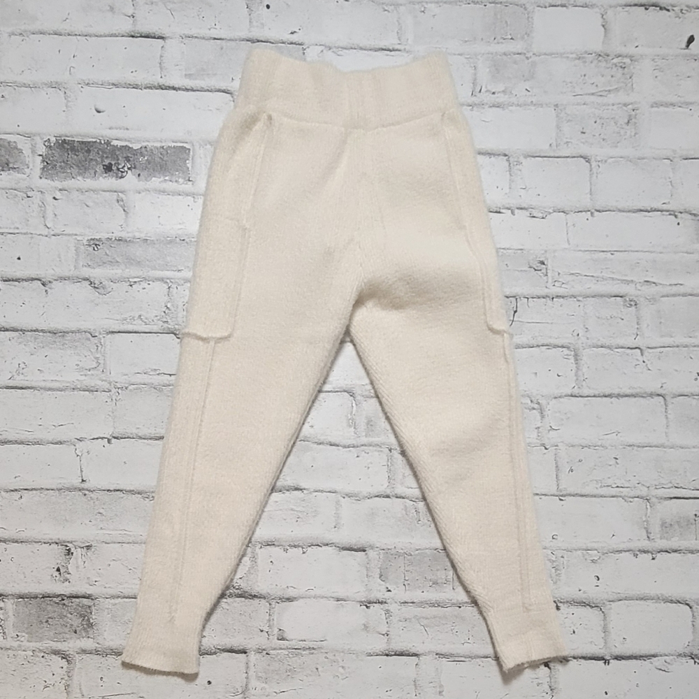 BBXBRAND LUXURY BRAND WOOL KNIT PANTS. NWT